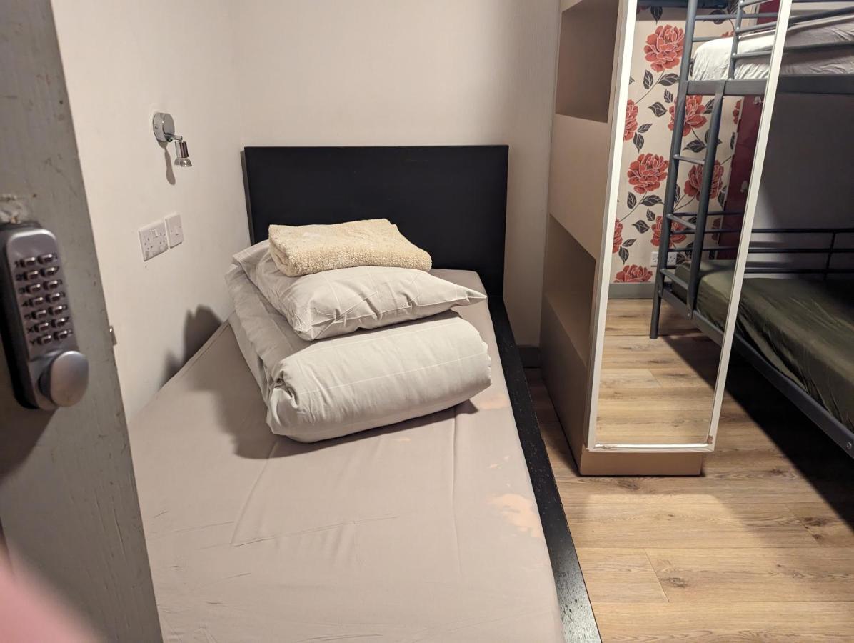 Hostel Rooms In Camden Лондон Экстерьер фото